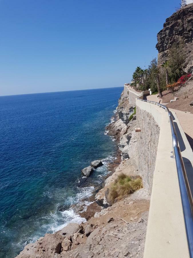 Apt With Terrace Facing Amadores Beach Exteriör bild