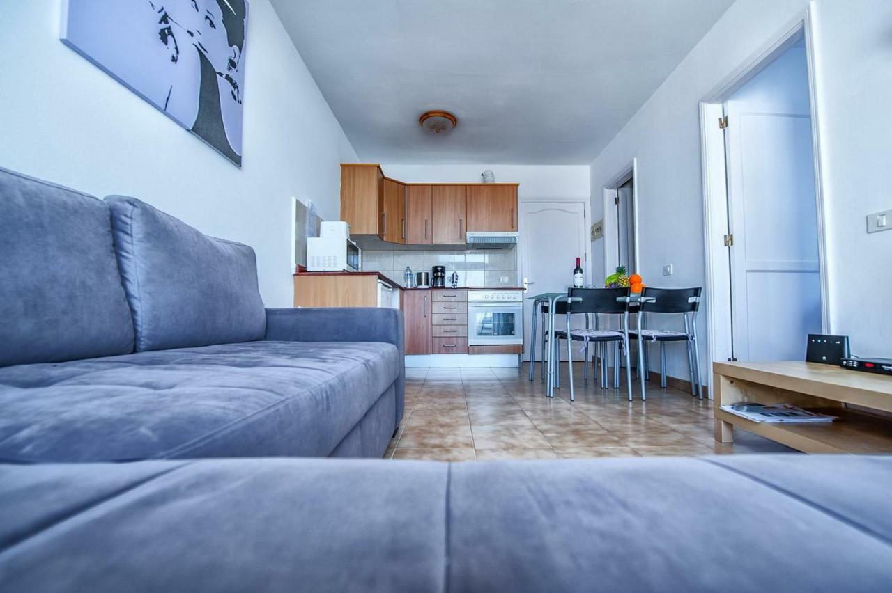 Apt With Terrace Facing Amadores Beach Exteriör bild