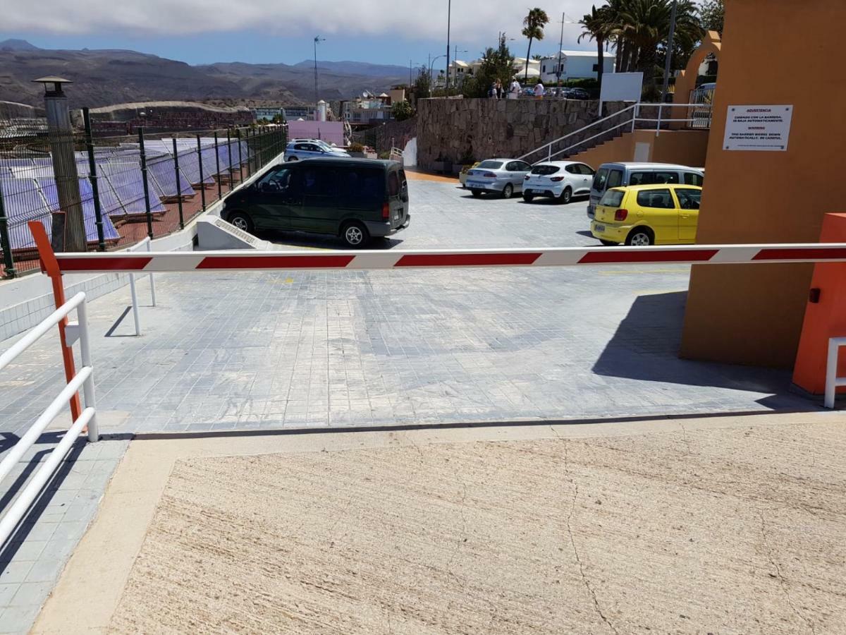 Apt With Terrace Facing Amadores Beach Exteriör bild